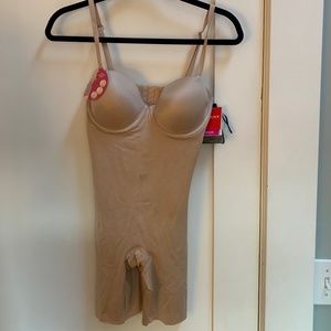 Spanx Cupped Bodysuit M